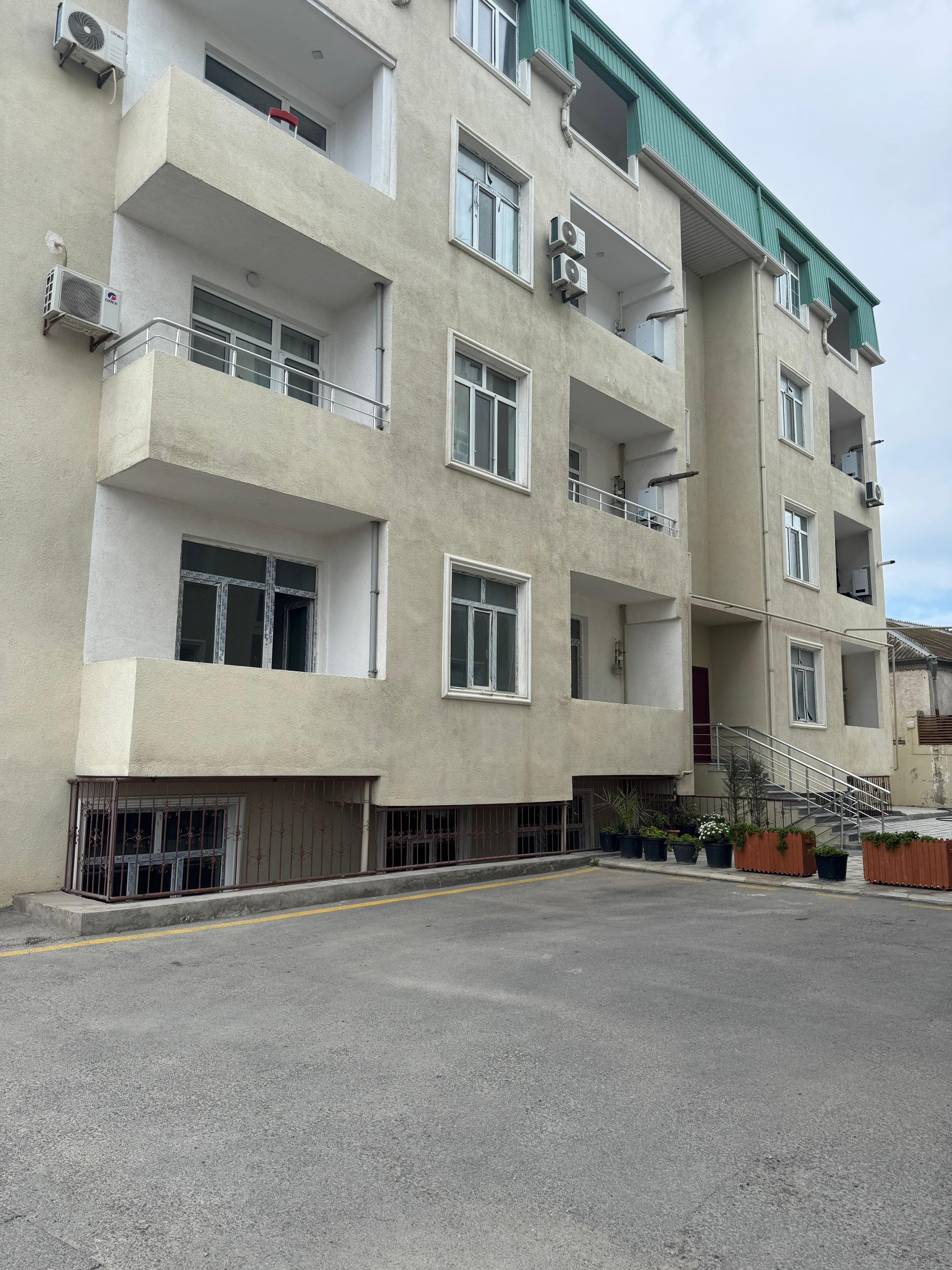 Mənzillər (satış və kirayə)